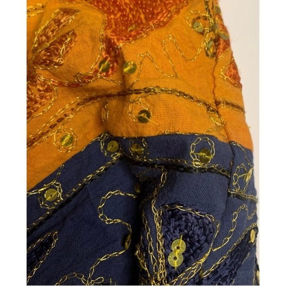 Indian Traditional Gold Stitched Sequined Hobo Shoulder Bag - Picture 4 of 12